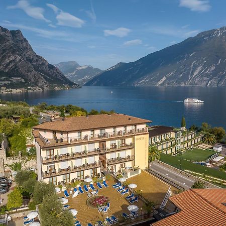 Hotel Garda Bellevue Limone sul Garda Bagian luar foto