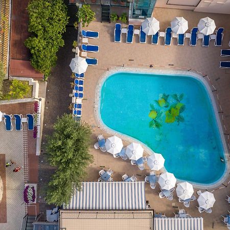 Hotel Garda Bellevue Limone sul Garda Bagian luar foto