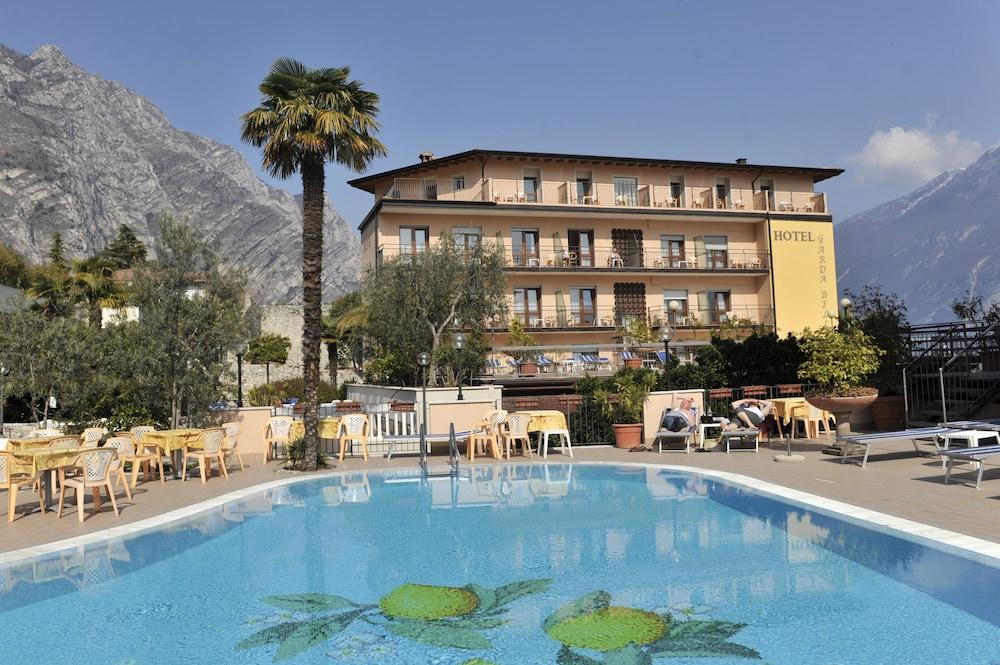 Hotel Garda Bellevue Limone sul Garda Bagian luar foto