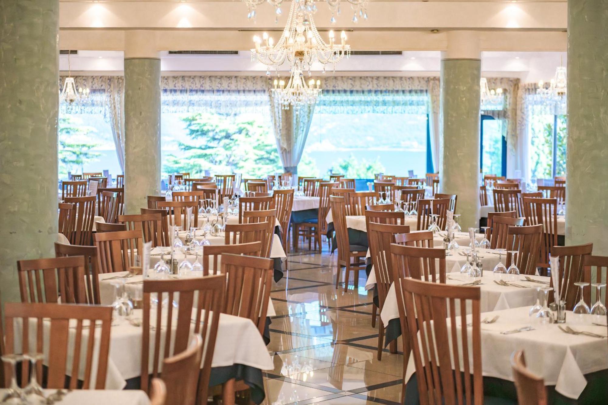 Hotel Garda Bellevue Limone sul Garda Bagian luar foto