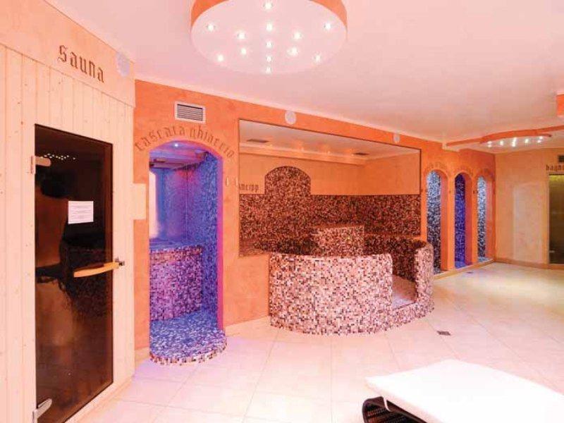 Hotel Garda Bellevue Limone sul Garda Bagian luar foto