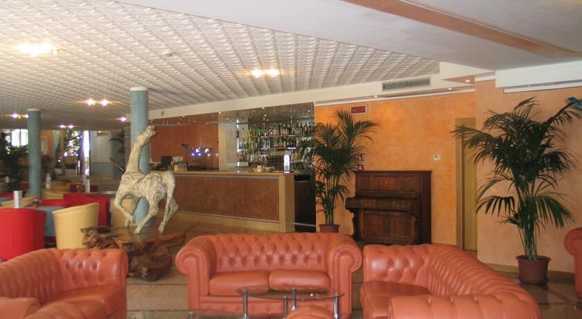 Hotel Garda Bellevue Limone sul Garda Bagian luar foto
